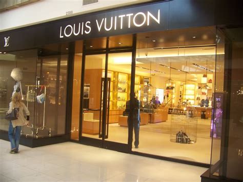 stores that carry louis vuitton